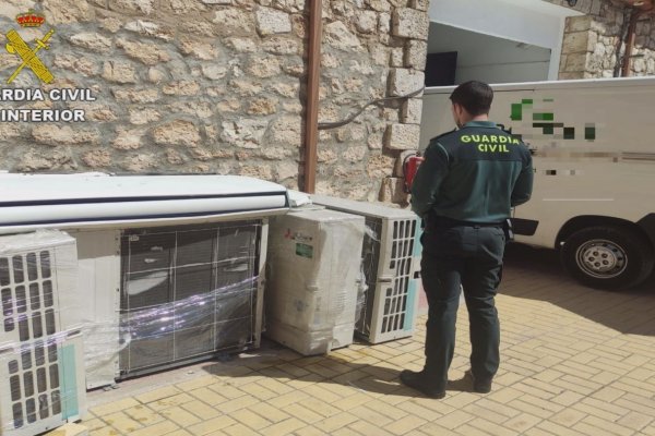 La Guardia Civil detiene a dos personas por hurto en Torija