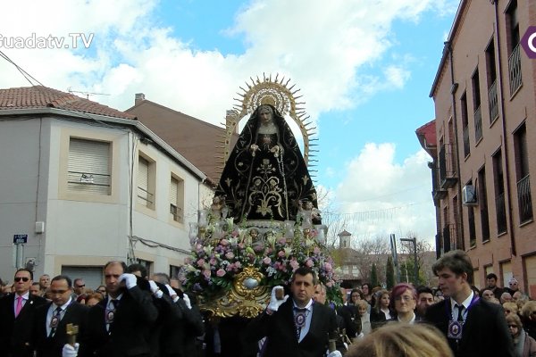 Procesión del Via Crucis de Azuqueca.