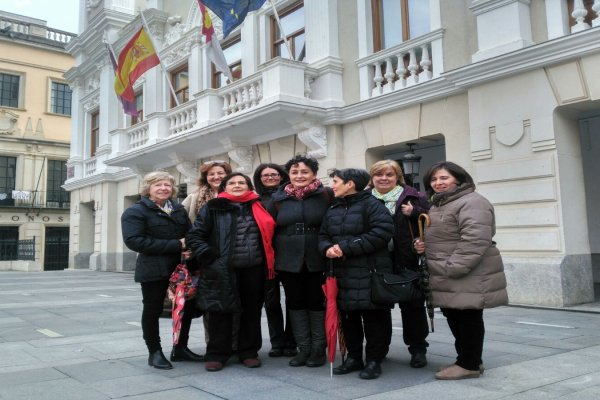 El alcalde se compromete a buscar soluciones para el organizador del Maratón