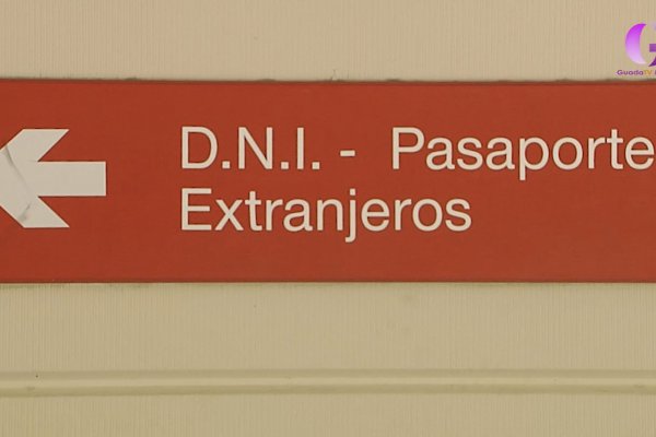 Un Policía Nacional y un ciudadano extranjero detenidos 