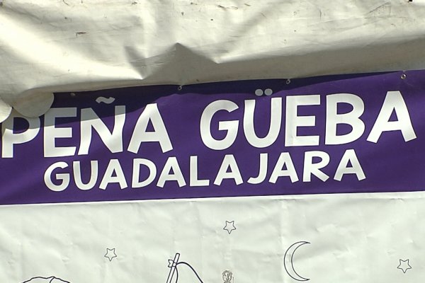 La Güeba destaca por ser la más nocturna de todas las peñas de Guadalajara
