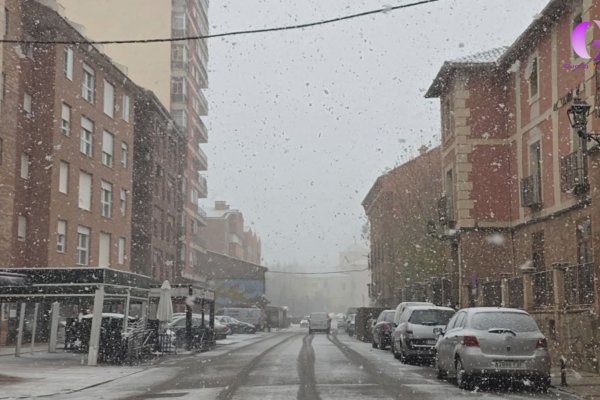 Molina se despierta cubierta de nieve 