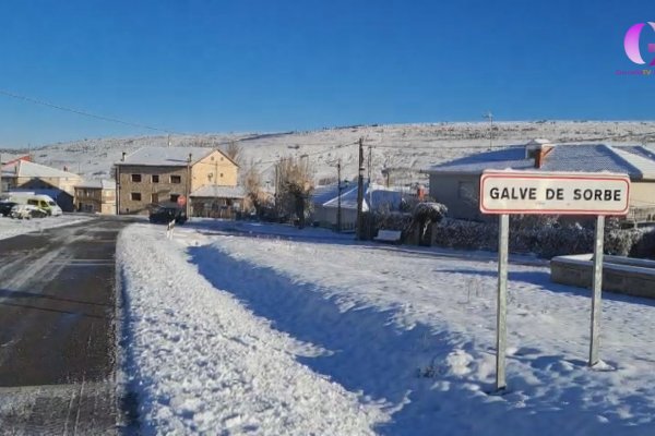 Nieve en la sierra y todos pendientes del hielo 