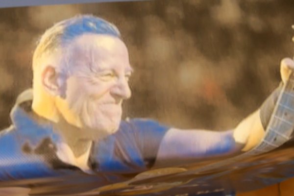 Peralejos vuelve a presentar la candidatura de  Bruce Springsteen al premio «Princesa de Asturias» 