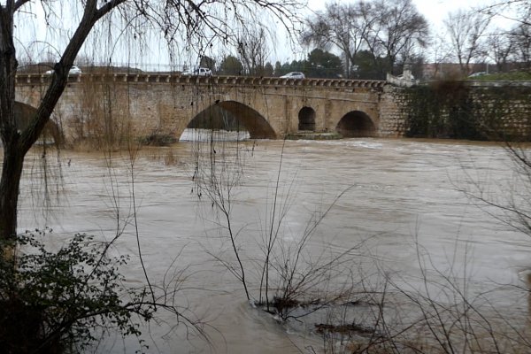 Atentos a la crecida del río Henares ante nuevos desembalses 