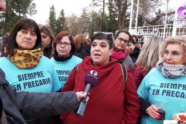 Las trabajadoras de Ayuda a Domicilio reiteran sus demandas durante el Jueves Lardero