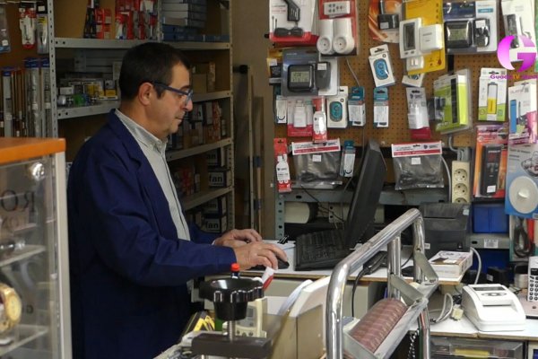 Hoy en La Tarde con Cristina nos desplazamos hasta la ferrtería AL-YE