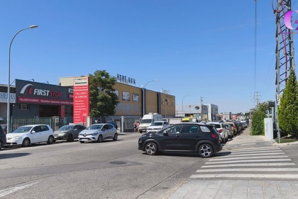 Con BARRAS METÁLICAS y CUCHILLOS en pleno CENTRO 