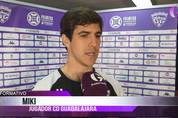 El hombre que corta y asiste