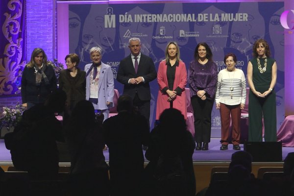 REFERENTES de mujeres que LUCHAN por ROMPER BARRERAS 