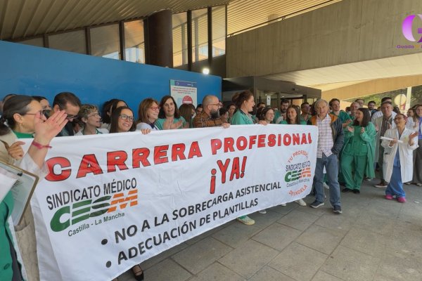 Los MÉDICOS siguen en HUELGA 