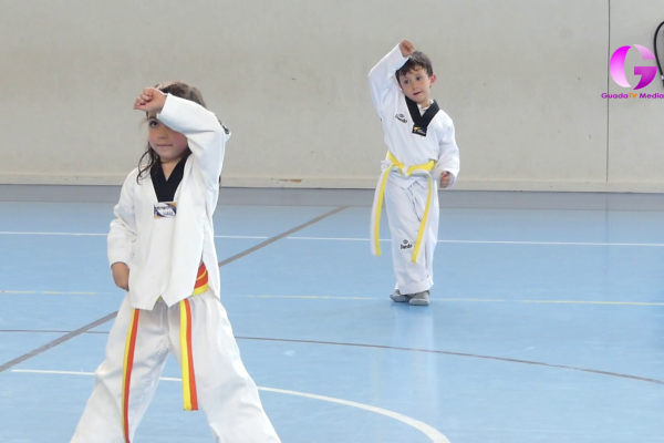 Hoy en La tarde con Cristina disfrutamos del Taekwondo con los más pequeños