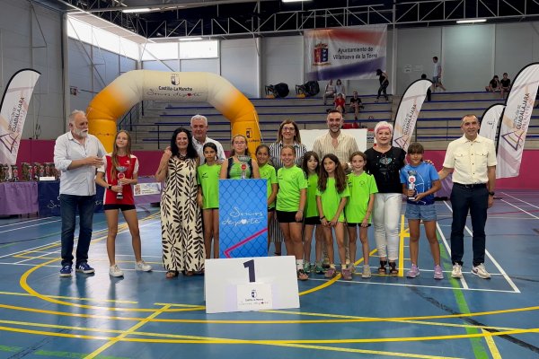La FIESTA en la VILLA EUROPEA