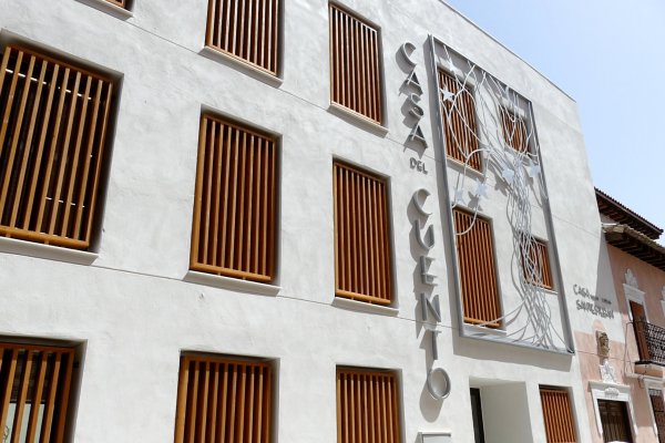 Visitamos la "Casa blanca" y la "Casa rosa" de Guadalajara 