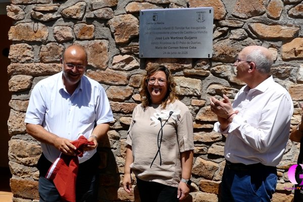 Pobo de Dueñas inaugura su escuela infantil con un niño 