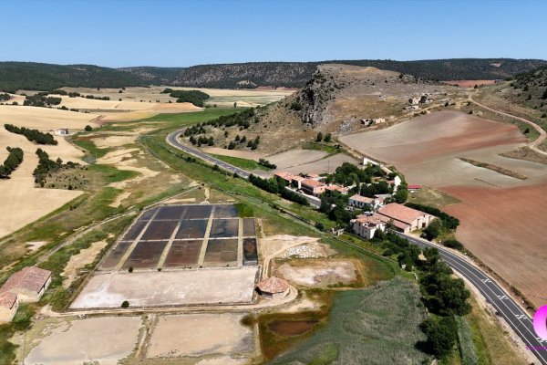 A la venta, las salinas de Armallá 
