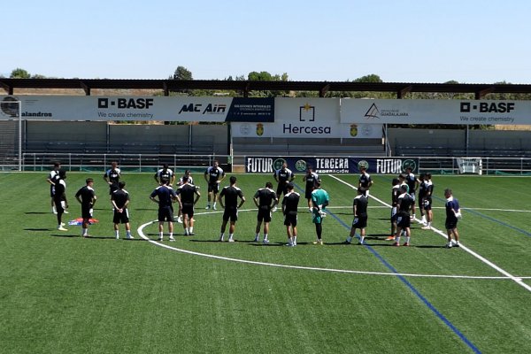 Tres jugadores del filial al primer equipo