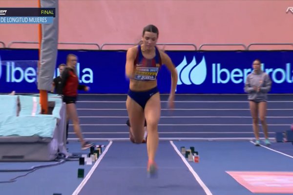Plata de Carmen Rosales en salgo de longitud