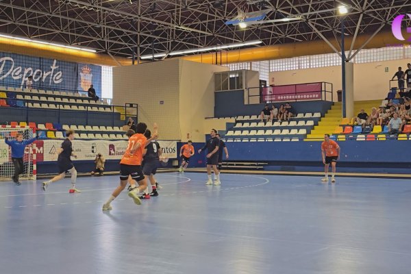 El Balonmano Guadalajara perdió su primer amistoso ante el Ibiza