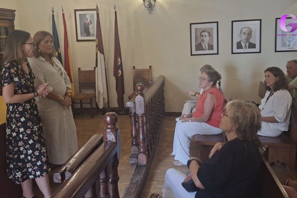 El Gobierno regional se reúne con el sector turístico de la Sierra Norte