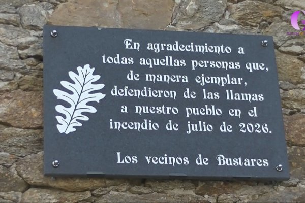 Bustares hace un homenaje a las personas que ayudaron con el incendio de la Mierla