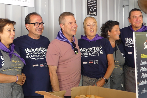 Page visita el vermú solidario de Nipace y Afagu 