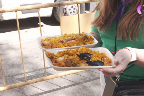 Tradicional paella solidaria de peñas organizada por la diputación de Guadalajara.