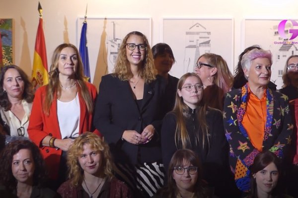 La muestra de arte femenino más importante de la región