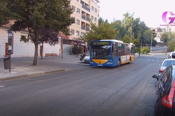 El PSOE denuncia la subida del billete de autobús