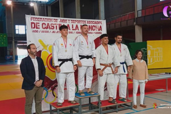 Medalla de oro y bronce en el campeonato regional de CLM en judo
