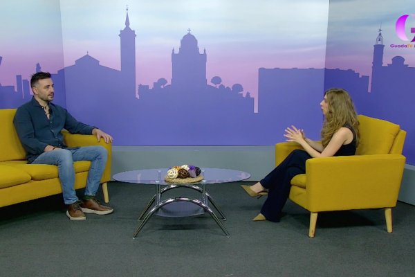 Hoy en la tarde con Cristina hablamos con Santos,  podólogo que estuvo de misión humanitaria en El Salvador