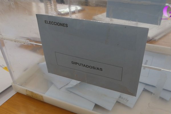 Los partidos complentan sus listas con sorpresas incluidas 